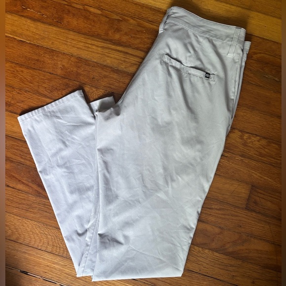 Travis Mathew Light Gray Pants Size 32 - Picture 3 of 3